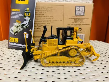 Верижен трактор Caterpillar Cat D6T XW Vpat в мащаб 1/50, Направен под натиска на 