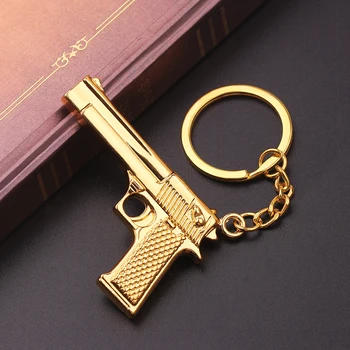 Пистолет висулка ключодържател златист цвят Пистолет Модел ключодържател пънк, хип хоп мъжете ключодържател Бижута Сувенири Подарък